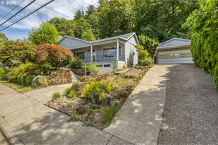 10516 SE Clinton St, Portland, OR 97266 - Photo 2