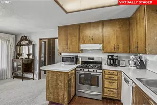 10516 SE Clinton St, Portland, OR 97266 - Photo 16