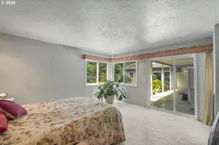 10516 SE Clinton St, Portland, OR 97266 - Photo 22