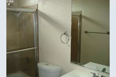 3148 W Harvard Ave, Roseburg, OR 97471 - Photo 8