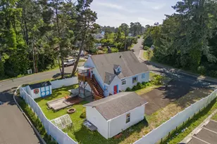 6126 SW Jetty Ave, Lincoln City, OR 97367 - Photo 2