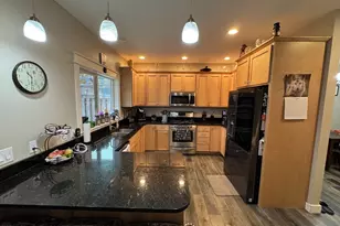 2317 Laura Ln, North Bend, OR 97459 - Photo 2