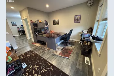 2317 Laura Ln, North Bend, OR 97459 - Photo 14