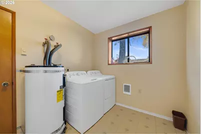 126 N Harbor St, Rockaway Beach, OR 97136 - Photo 14
