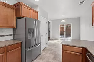 715 Rossmore St, Eugene, OR 97404 - Photo 24