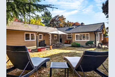 6715 SW Hamilton Ct, Portland, OR 97225 - Photo 32
