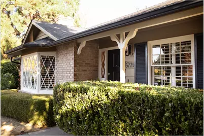 6715 SW Hamilton Ct, Portland, OR 97225 - Photo 4
