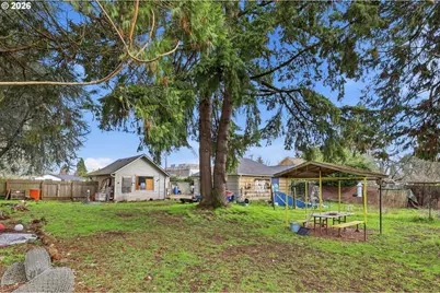 1012 7th St, Springfield, OR 97477 - Photo 34