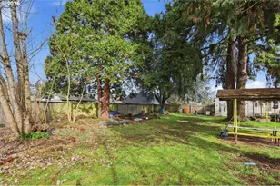 1012 7th St, Springfield, OR 97477 - Photo 30