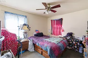 1012 7th St, Springfield, OR 97477 - Photo 20