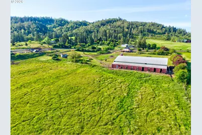 2529 Northside Rd, Sutherlin, OR 97479 - Photo 12