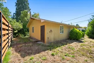 390 Sunset N Ave, Keizer, OR 97303 - Photo 38