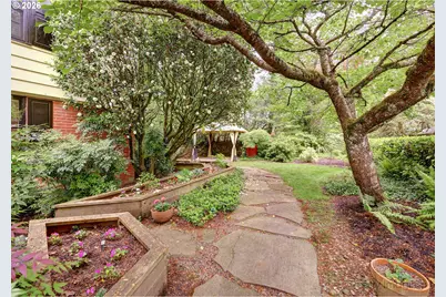 1975 SW Edgewood Rd, Portland, OR 97201 - Photo 34