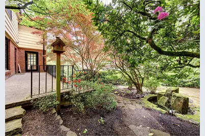 1975 SW Edgewood Rd, Portland, OR 97201 - Photo 2