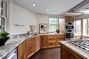 1975 SW Edgewood Rd, Portland, OR 97201 - Photo 12