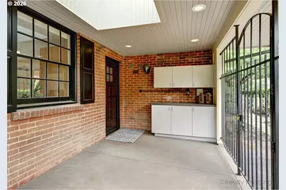 1975 SW Edgewood Rd, Portland, OR 97201 - Photo 34