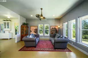 16800 NW Willis Rd, McMinnville, OR 97128 - Photo 10