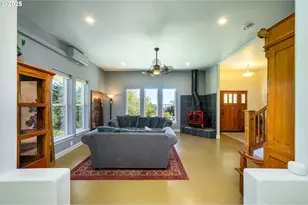 16800 NW Willis Rd, McMinnville, OR 97128 - Photo 12