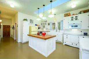 16800 NW Willis Rd, McMinnville, OR 97128 - Photo 16