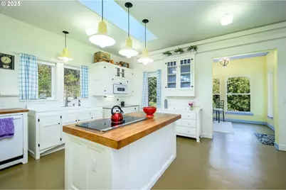 16800 NW Willis Rd, McMinnville, OR 97128 - Photo 20