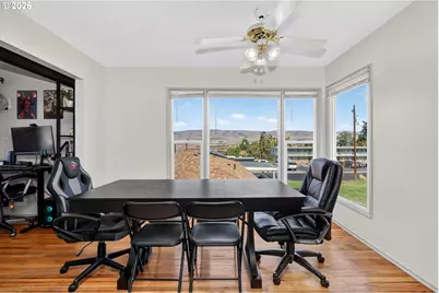 1106 Oregon St, The Dalles, OR 97058 - Photo 12