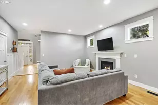 9250 SW Sagert St, Tualatin, OR 97062 - Photo 6