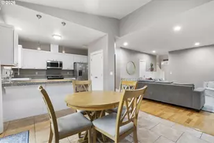 9250 SW Sagert St, Tualatin, OR 97062 - Photo 10