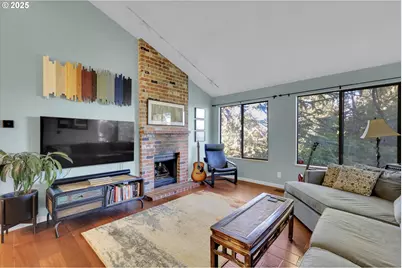 3212 NW Wilson St, Portland, OR 97210 - Photo 2