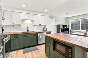 305 Meadow Ln, Creswell, OR 97426 - Photo 8