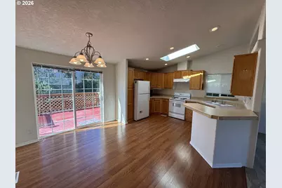 855 Maple St, Florence, OR 97439 - Photo 8