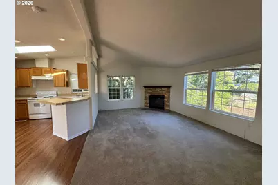 855 Maple St, Florence, OR 97439 - Photo 4