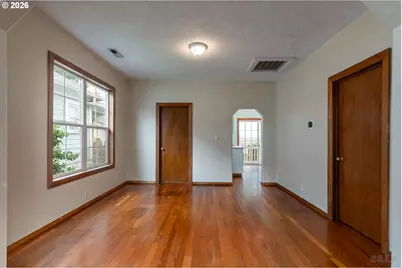 184 S 2nd St, Saint Helens, OR 97051 - Photo 6