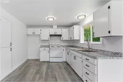 8970 SW Reiling St, Portland, OR 97224 - Photo 6