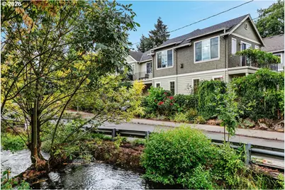 2032 SE Tenino St, Portland, OR 97202 - Photo 2