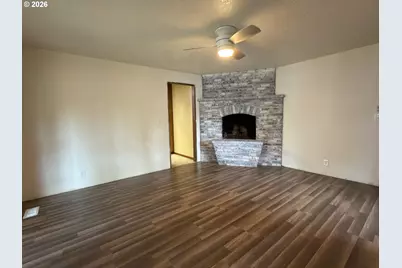 2188 SE Pine St, Hillsboro, OR 97123 - Photo 8