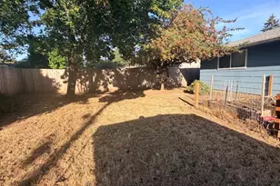 2188 SE Pine St, Hillsboro, OR 97123 - Photo 20