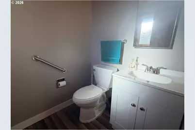 2188 SE Pine St, Hillsboro, OR 97123 - Photo 10