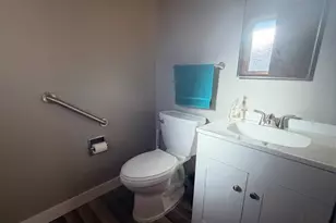 2188 SE Pine St, Hillsboro, OR 97123 - Photo 10