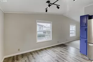 18485 SW Pacific Dr, Tualatin, OR 97062 - Photo 8