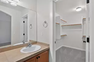 10005 SE Old Town Ct, Happy Valley, OR 97086 - Photo 10