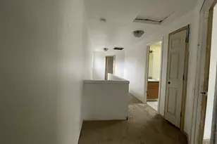 702 NE 94th Ave, Portland, OR 97220 - Photo 16