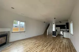 702 NE 94th Ave, Portland, OR 97220 - Photo 8