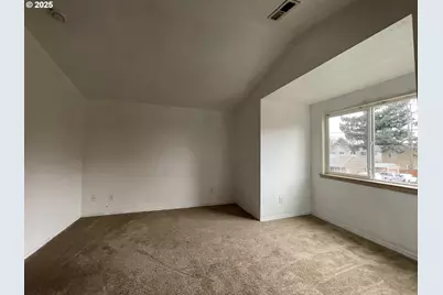 702 NE 94th Ave, Portland, OR 97220 - Photo 18