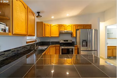 160 SE Ninth St, Irrigon, OR 97844 - Photo 6