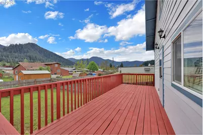 47638 Hwy 58, Oakridge, OR 97463 - Photo 6