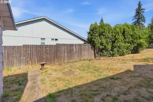 687 Jefferson St, Lafayette, OR 97127 - Photo 32