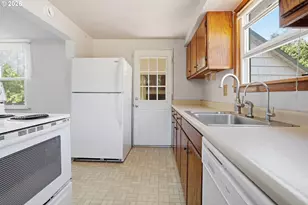 687 Jefferson St, Lafayette, OR 97127 - Photo 14