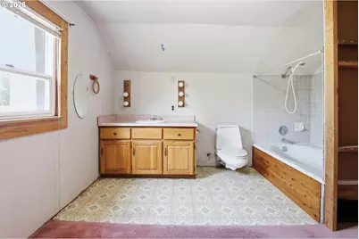 687 Jefferson St, Lafayette, OR 97127 - Photo 26