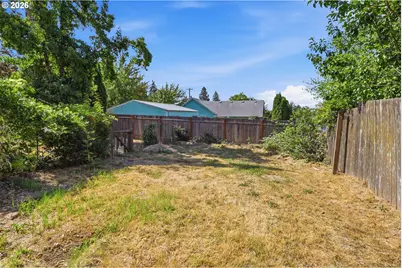 687 Jefferson St, Lafayette, OR 97127 - Photo 34