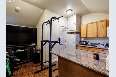 4840 NE 99th Ave, Portland, OR 97220 - Photo 6